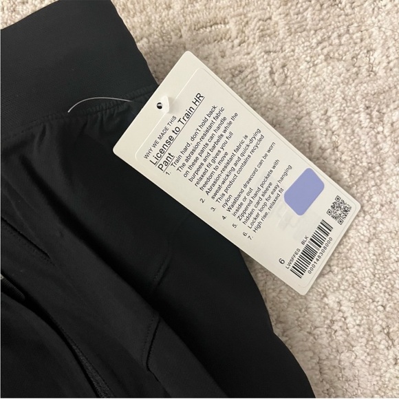 Lululemon black license to train high rise pants NEW - Picture 6 of 9